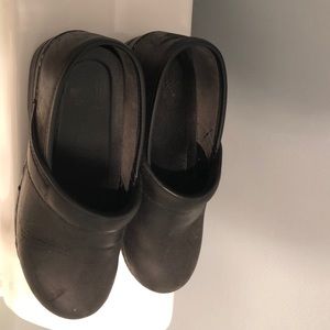 Dansko XP 2.0 WP Clogs - Women's sz 40